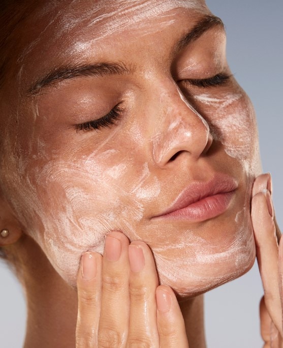 Preparing skin for makeup application