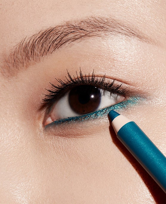 Upside-Down
Eyeliner